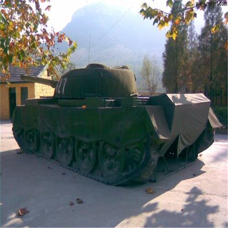 德保大型充气坦克